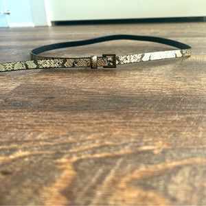 Women’s DKNY Skinny Snake Print Belt - size 2